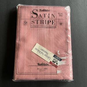 Town & Country Tablecloth 60” x 84” Oval Rose Pink Vtg. USA Visa Polyester New